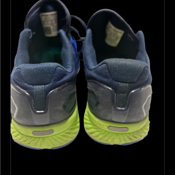 BLUE/GREEN UNDER ARMOUR BANDIT 4- SIZE 7 YOUTH - Picture 4 of 11